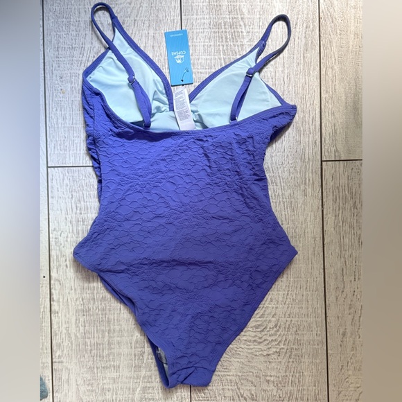 Cupshe Women's One Piece Swimsuit - Picture 4 of 4
